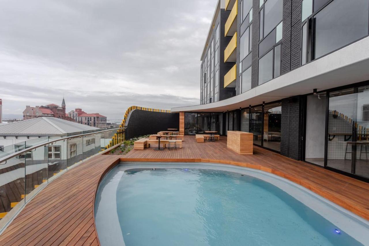 Ferienwohnung Brand New Penthouse With Waterfront Views Kapstadt Exterior foto