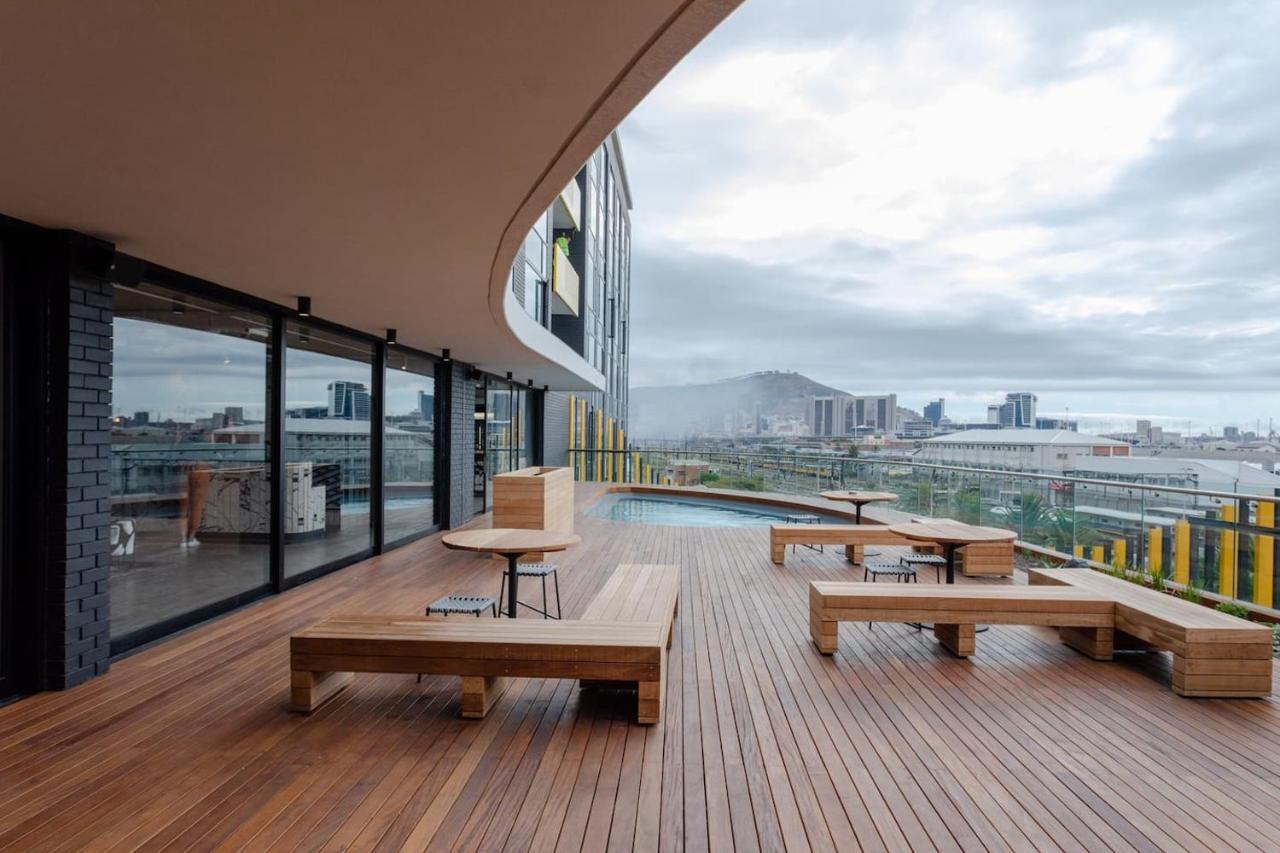 Ferienwohnung Brand New Penthouse With Waterfront Views Kapstadt Exterior foto